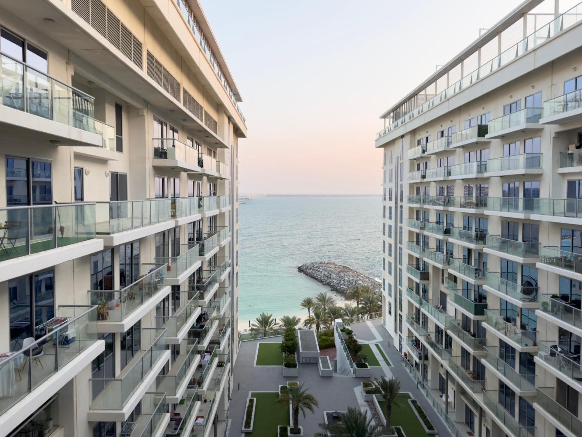 Apartment Blue Collection Homes - Pacific Al Marjan Island *