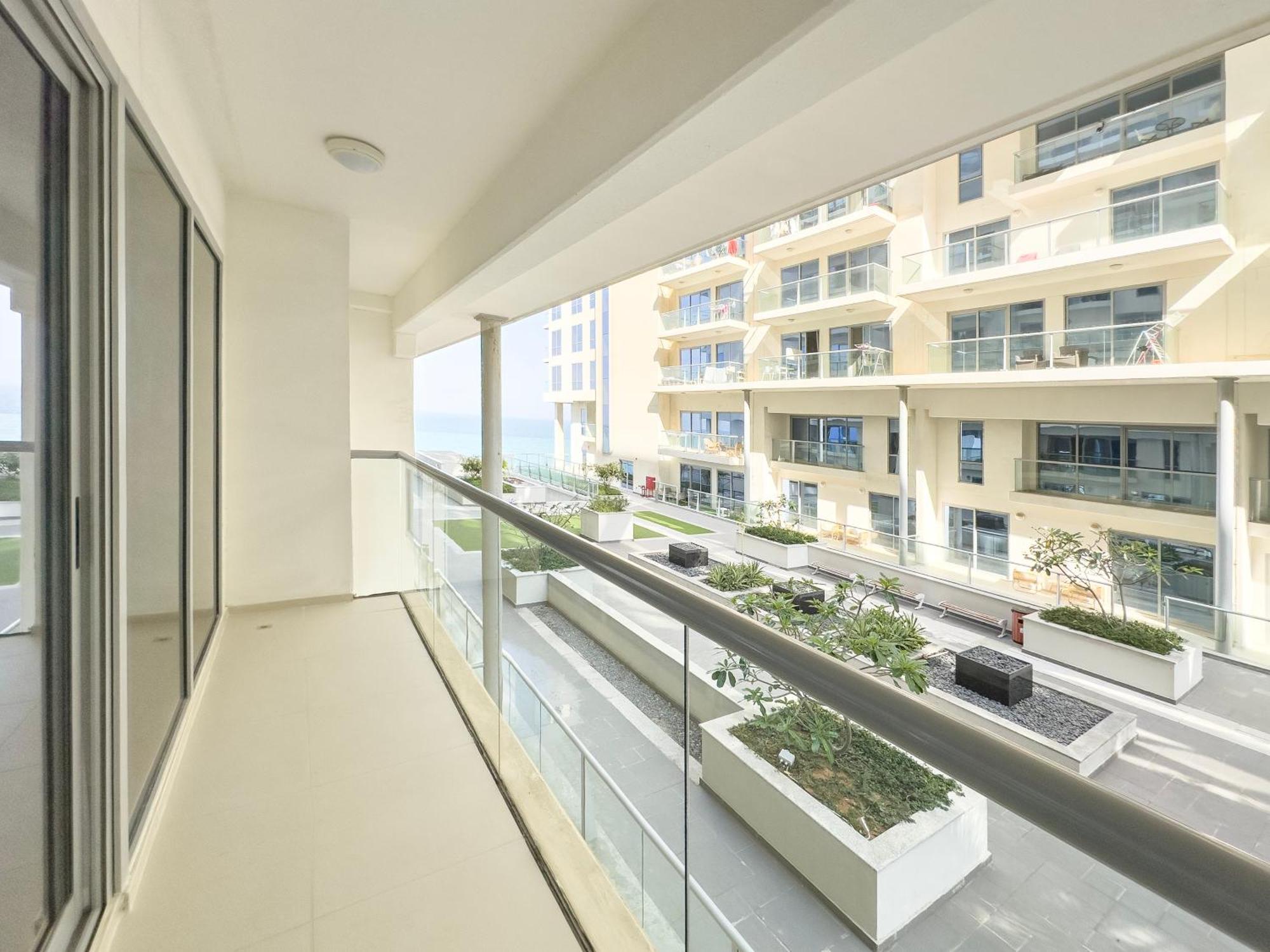 Blue Collection Homes - Pacific Al Marjan Island Apartment