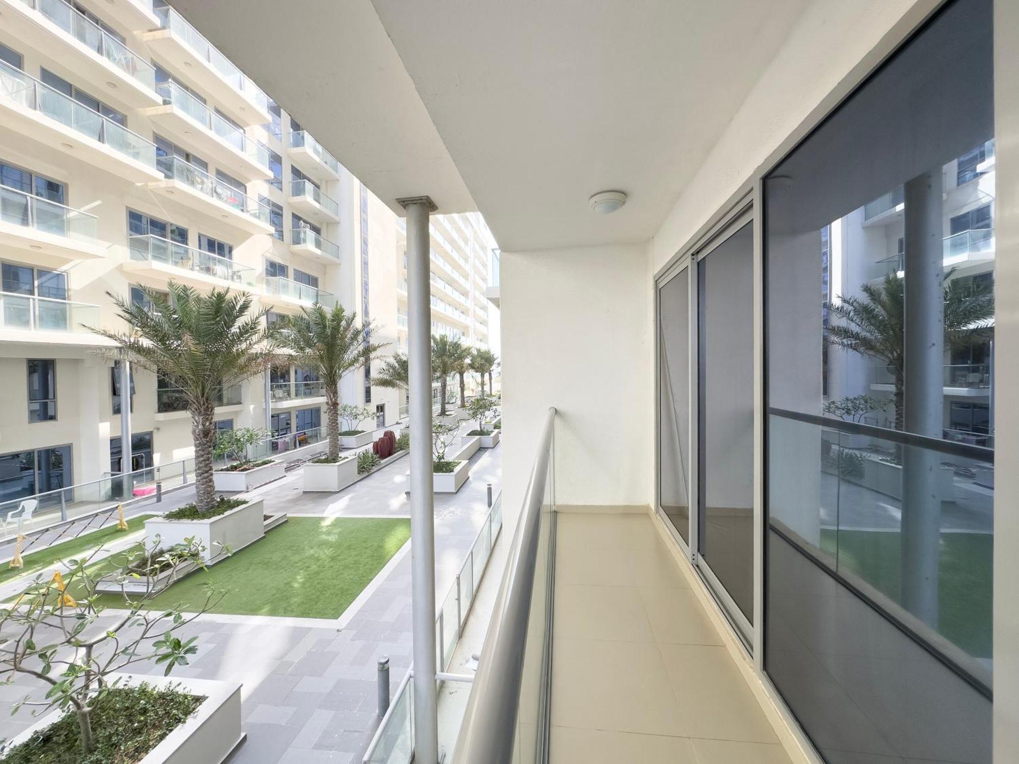 Apartment Blue Collection Homes - Pacific Al Marjan Island *